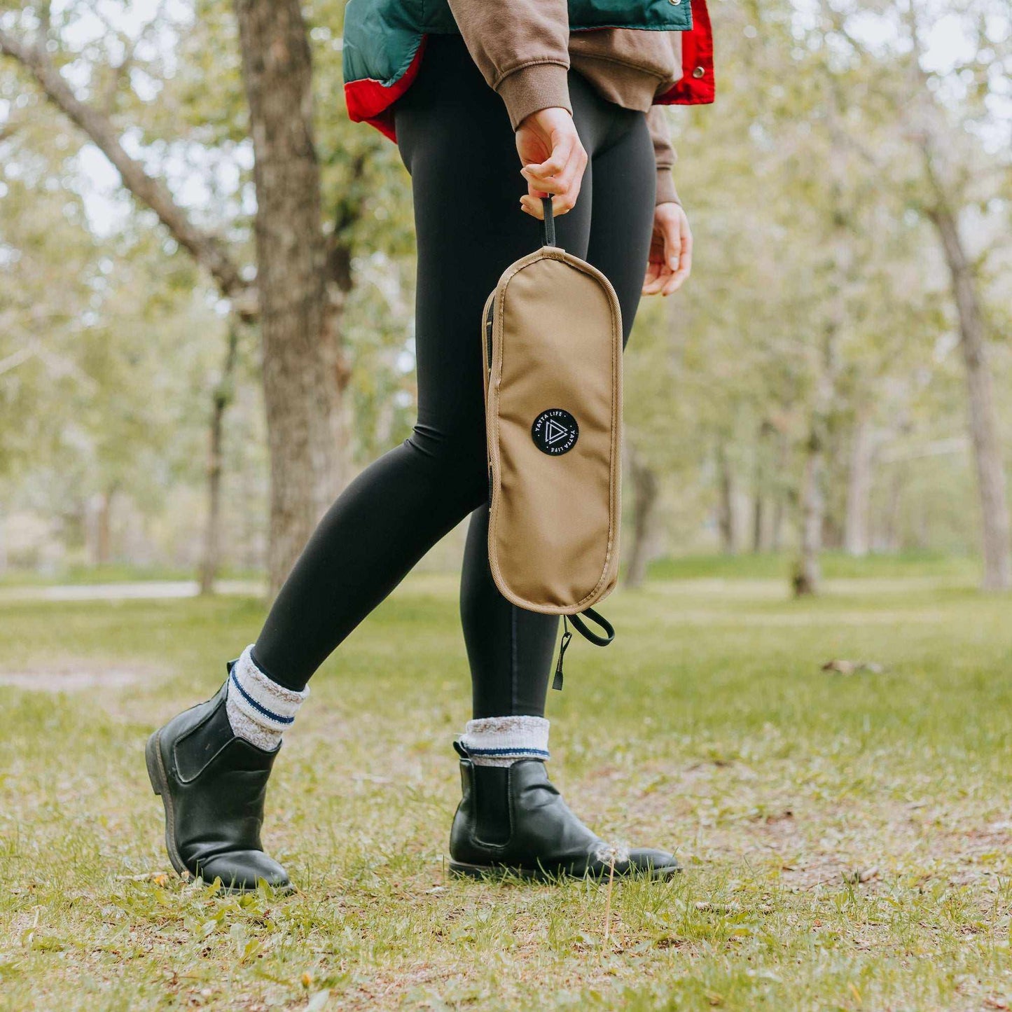 Experience Ultimate Comfort with Our Lightweight Army Green Folding Camping Chair - Perfect for Outdoor Adventures!