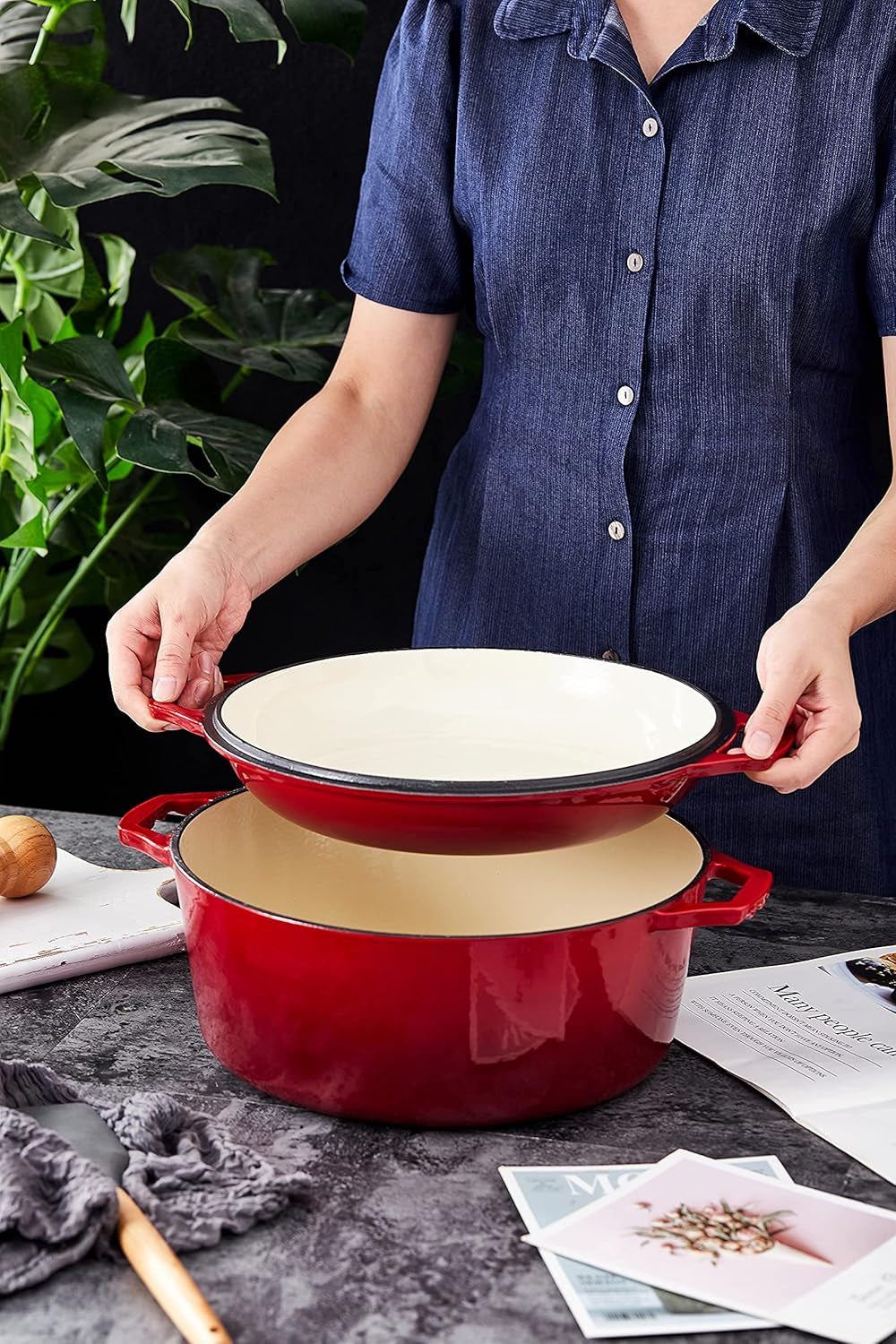Bruntmor 7 Quart Dutch Oven Pot with Lid - 2-In-1 Oval Cast Iron Enamel Cookware with Skillet Top - Enameled Dutch Oven for Bread, Baking, Stews, Roasting - Heat Resistant up to 500°F - Red Finish